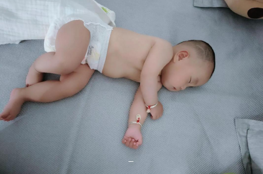 承德几个月宝宝可以竖抱
